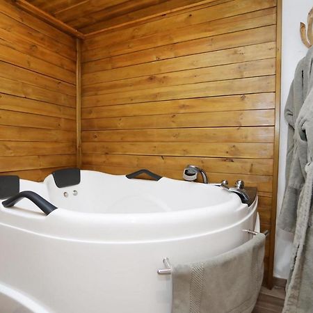 Chambre D'Hotes Des Loyes Jaillans Bagian luar foto